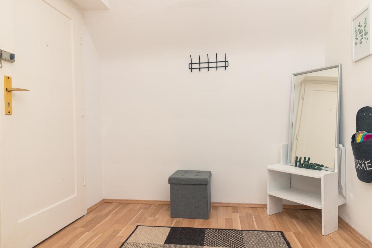 Milky Way Top Floor 2-Bedroom Apartment Air Condition Vienna Exterior photo