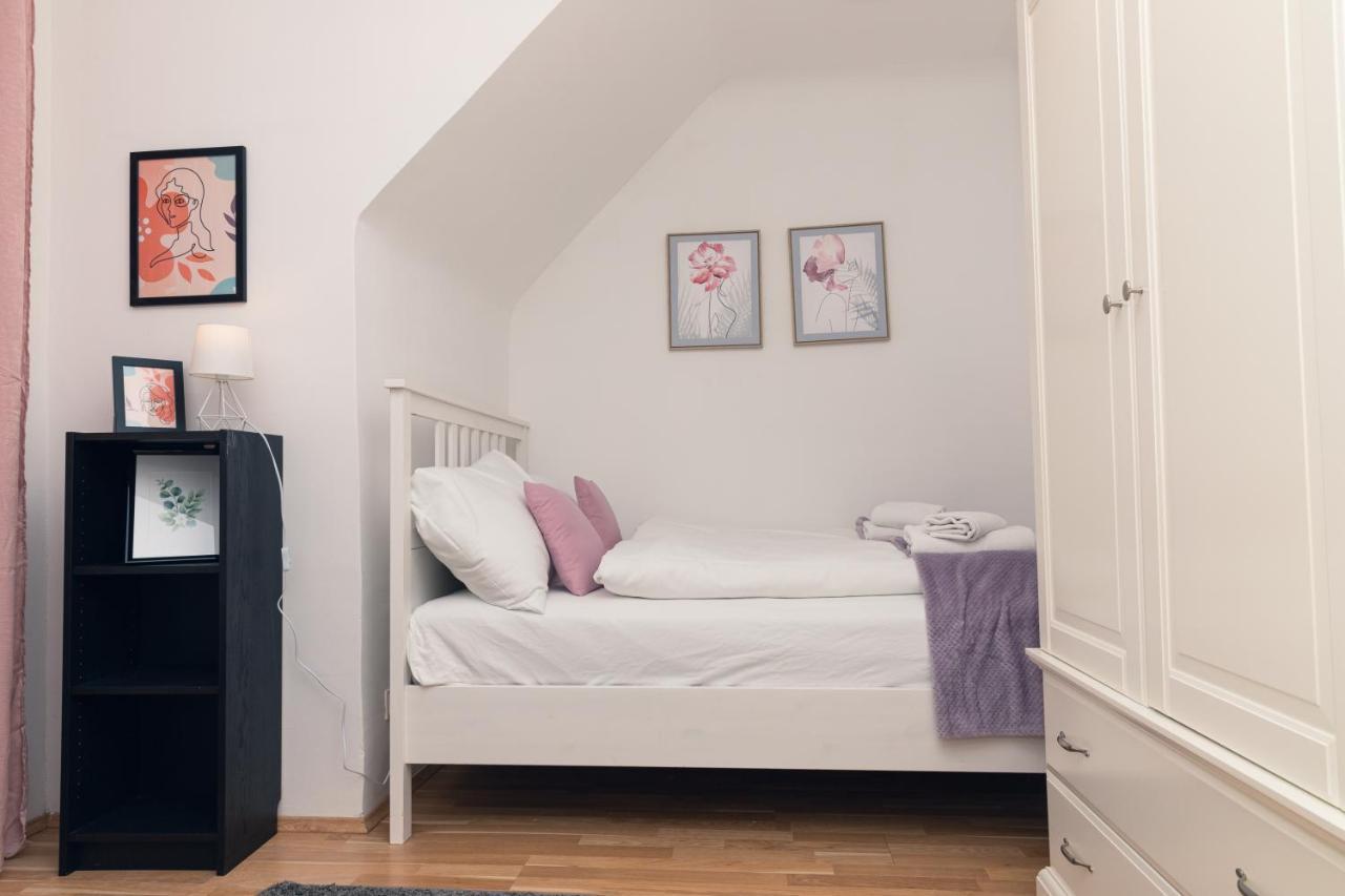 Milky Way Top Floor 2-Bedroom Apartment Air Condition Vienna Exterior photo